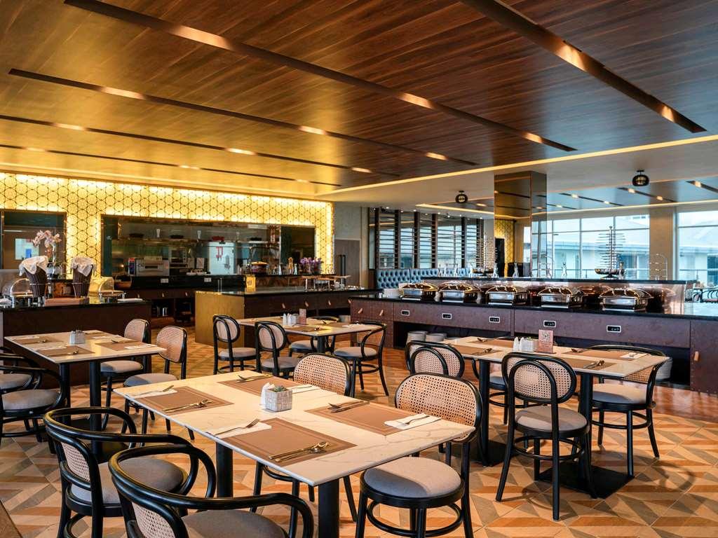 Mercure Langkawi Pantai Cenang Restaurante foto
