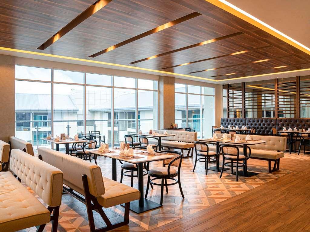 Mercure Langkawi Pantai Cenang Restaurante foto